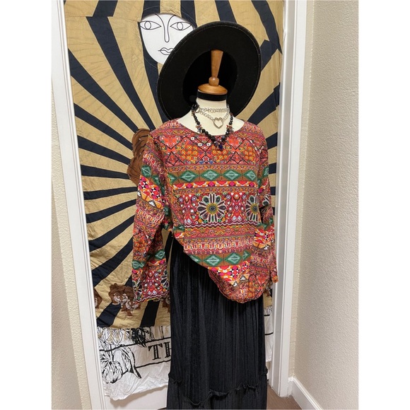 🌈 Beautiful flower art top - Picture 9 of 11